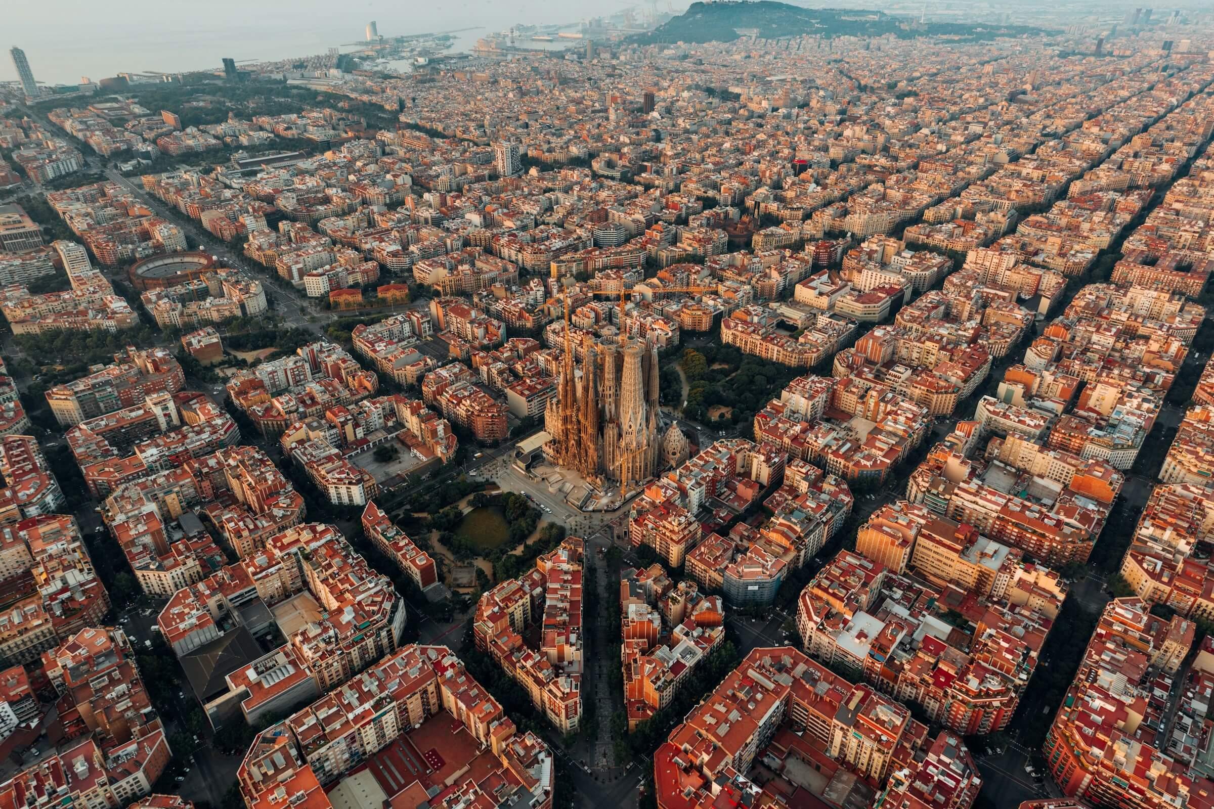 Große Auswahl an Business Hotels in Barcelona und in ganz Europa mit Lanes & Planes